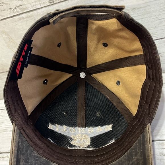 Magnolia Farms Hat Distressed Saddle. From the Silos Waco Texas - Picture 6 of 8